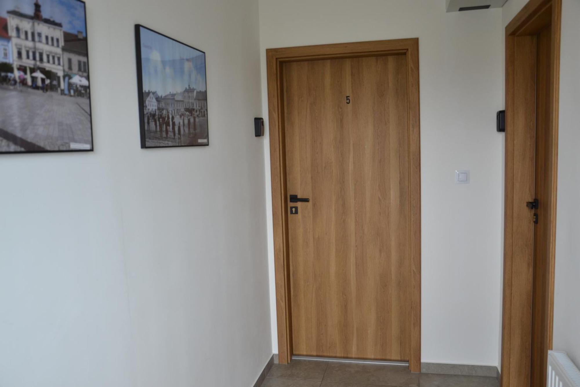 Apartamenty Na Ceglanej Oświęcim Esterno foto