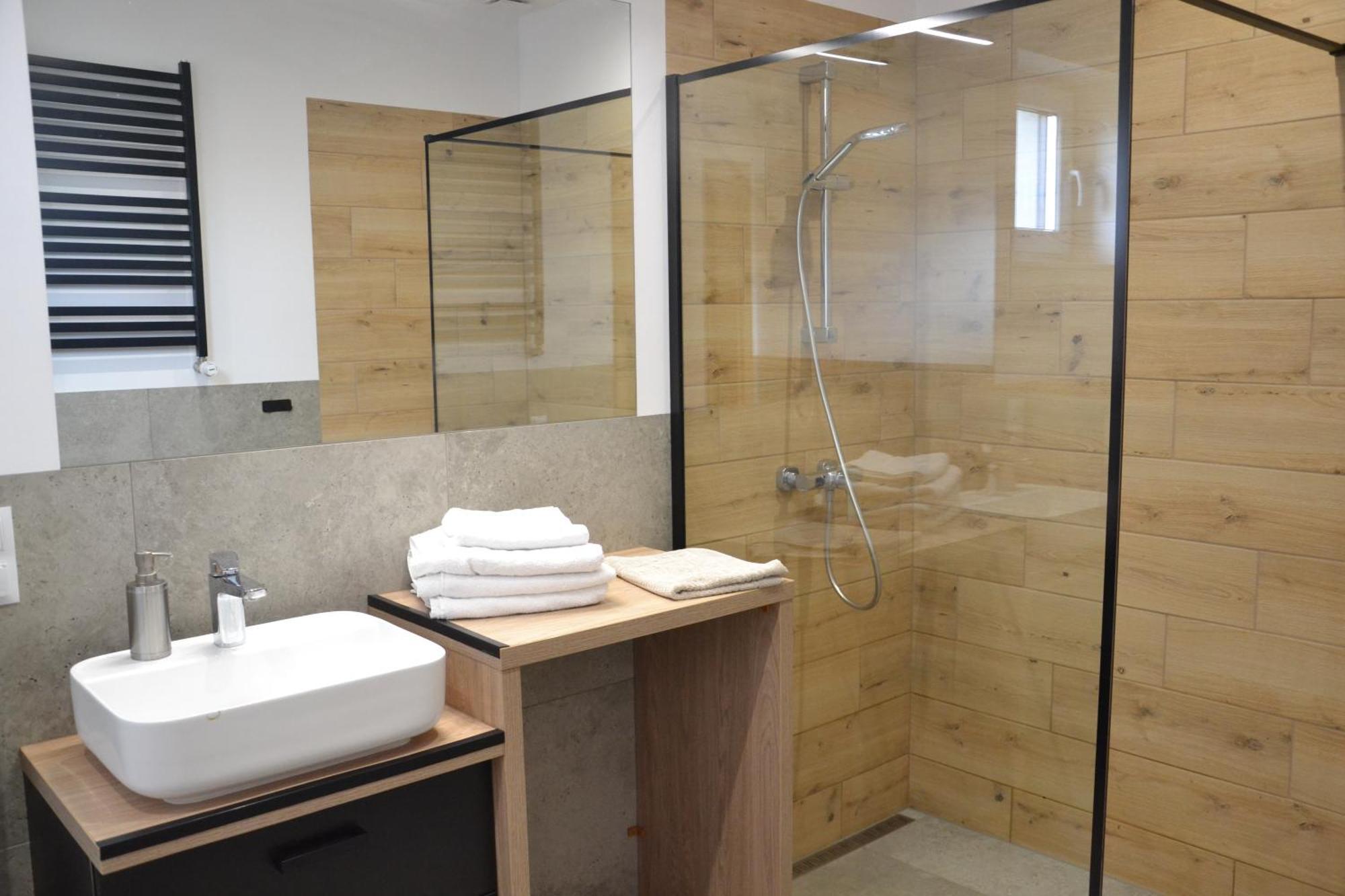 Apartamenty Na Ceglanej Oświęcim Esterno foto