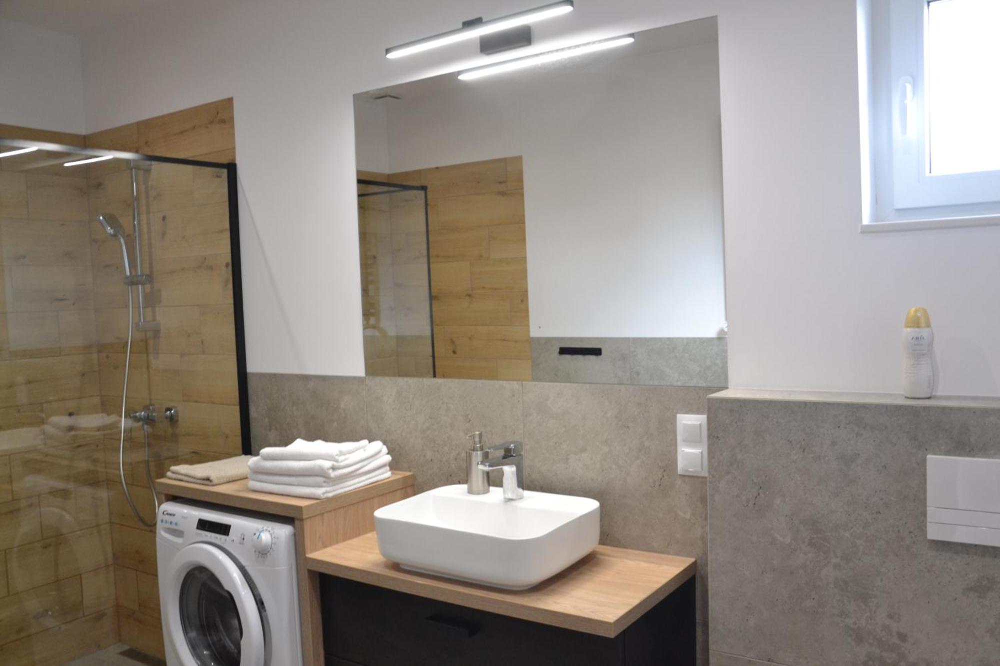 Apartamenty Na Ceglanej Oświęcim Esterno foto