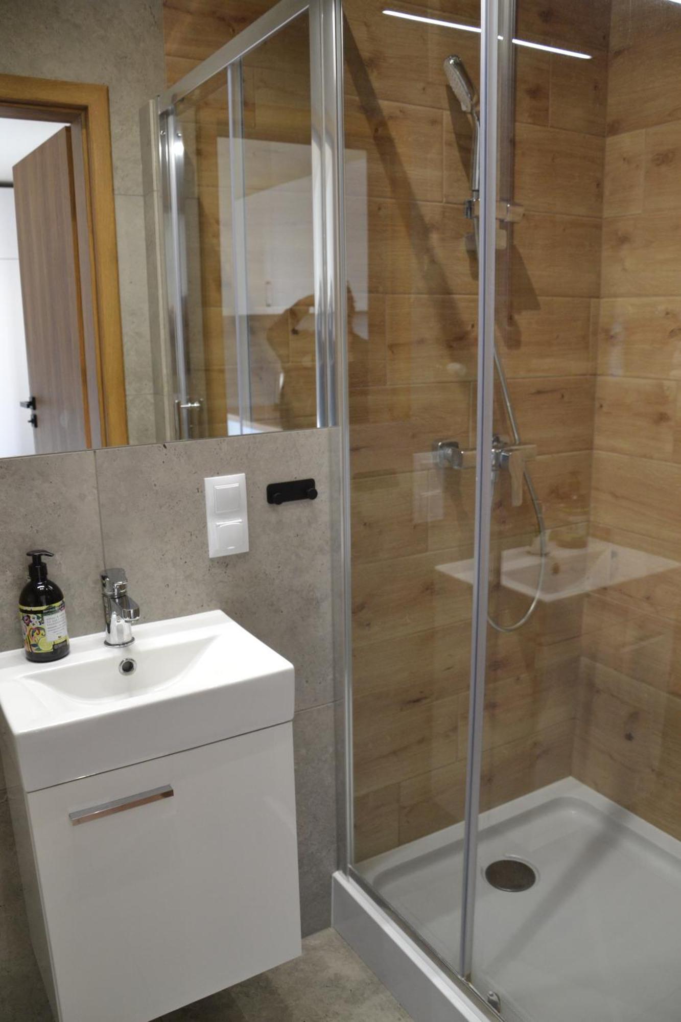 Apartamenty Na Ceglanej Oświęcim Esterno foto